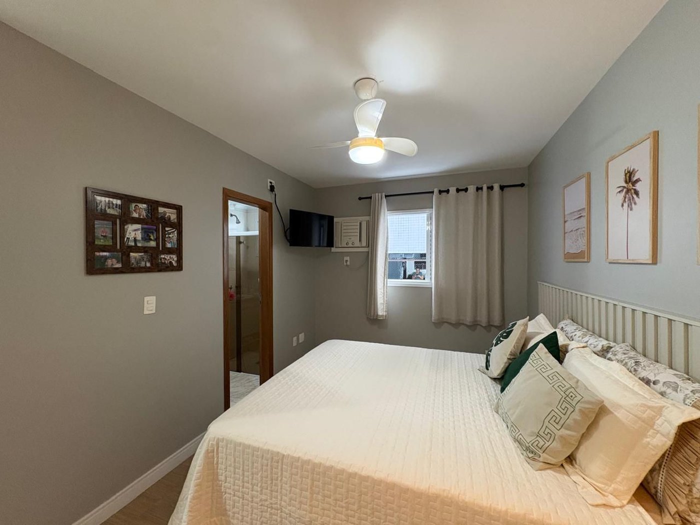 Apartamento com 3 dormitórios à venda, 162 m² por R$ 1.550.000,00 - Pompéia - Santos/SP