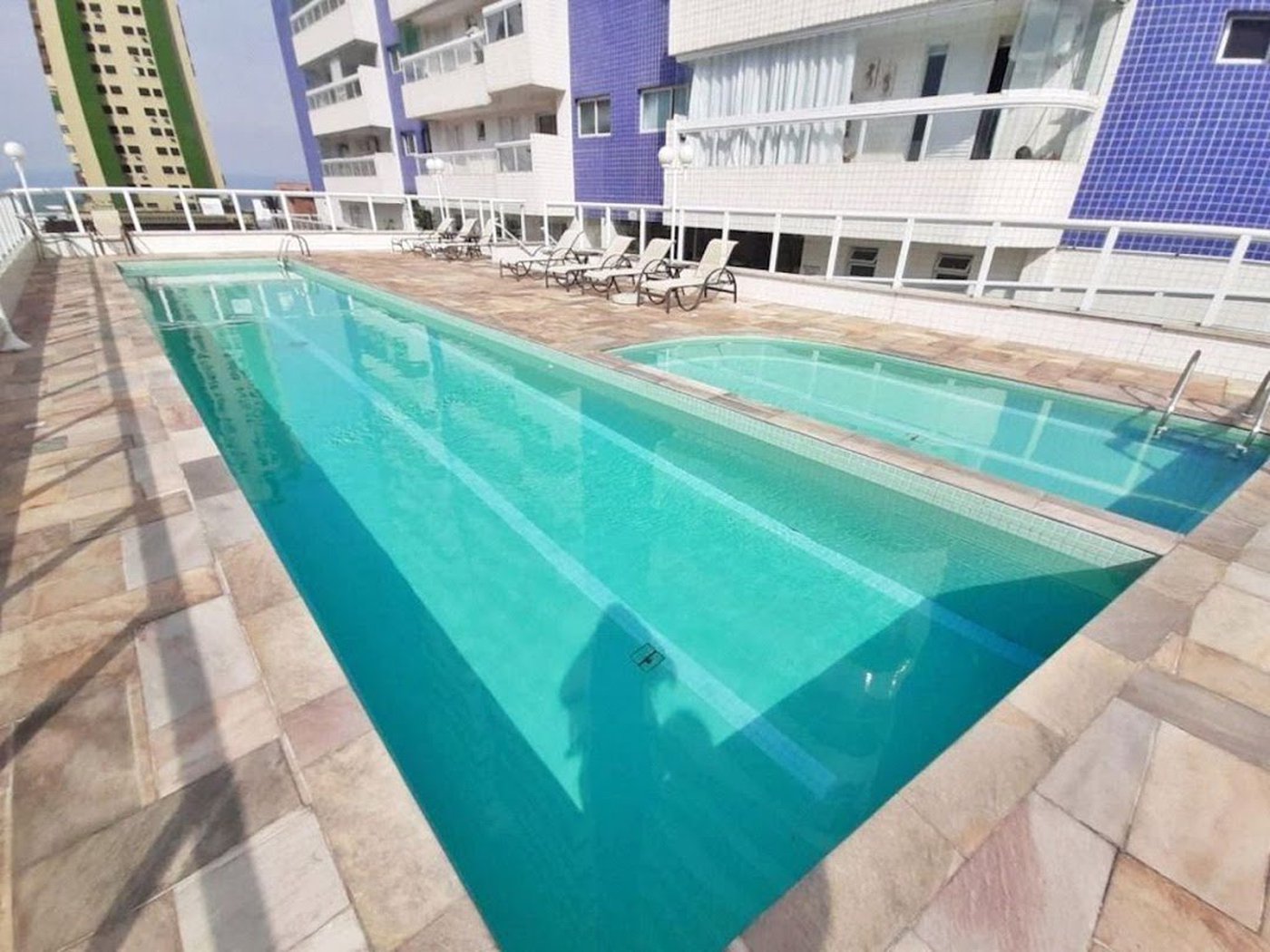 Apartamento Residencial à venda, Vila Guilhermina, Praia Grande - AP1255.