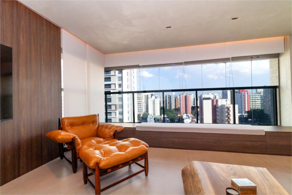 Apartamento à venda com 3 quartos, sendo 1 suíte, em Vila Mariana, São Paulo, SP