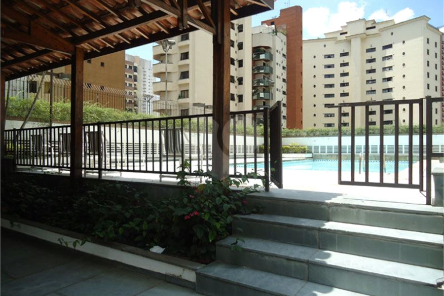 Apartamento à venda com 3 suítes em Tatuapé, São Paulo, SP