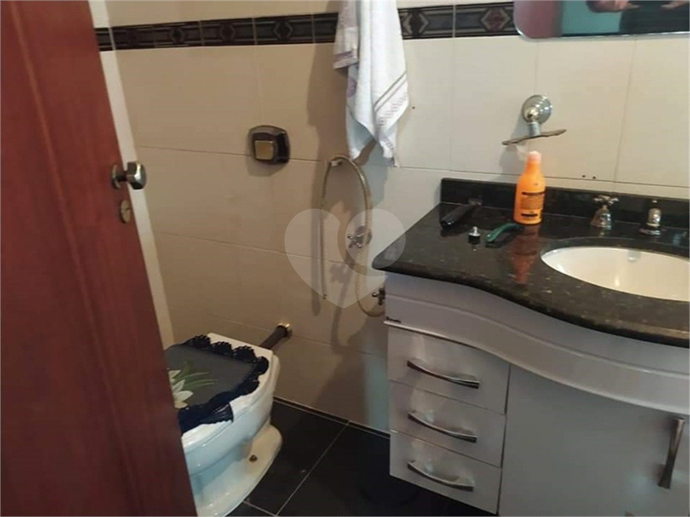 Casa à venda com 4 quartos, sendo 1 suíte, em Jardim Santa Cecília, Guarulhos, SP