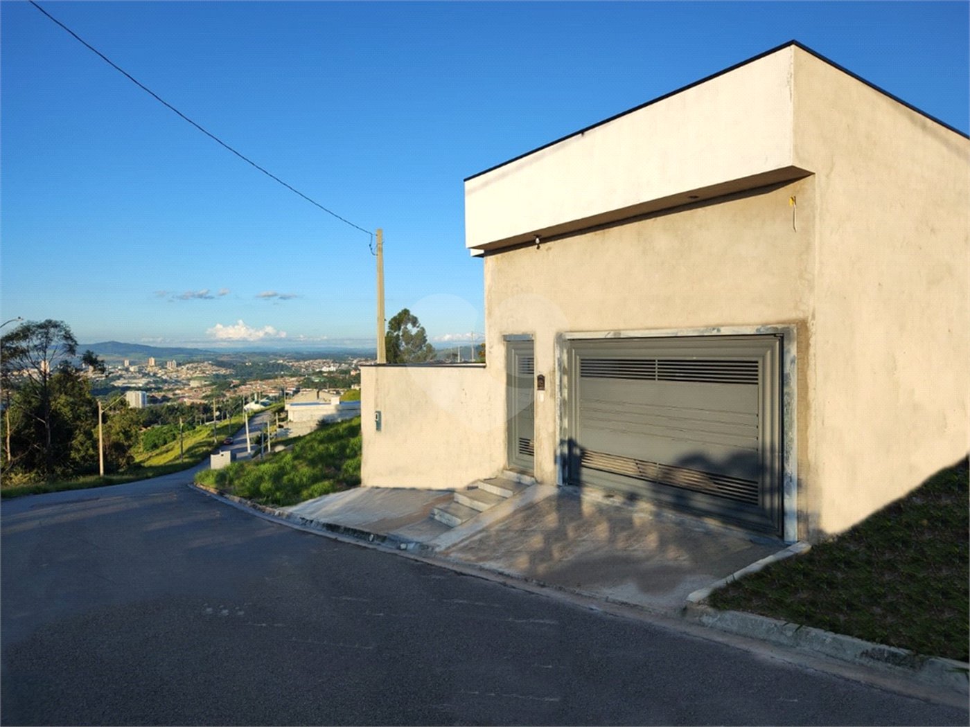 Casa à venda com 3 quartos, sendo 1 suíte, em Portal Giardino, Itatiba, SP