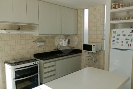 Casa à venda com 4 quartos, sendo 1 suíte, em Vila Rosa, Itapetininga, SP