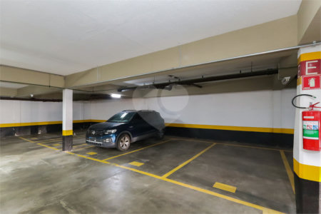 Apartamento à venda com 3 quartos, sendo 2 suítes, em Campo Belo, São Paulo, SP