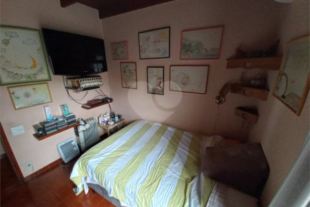 Sobrado à venda com 4 quartos, sendo 2 suítes, em Fazenda Morumbi, São Paulo, SP