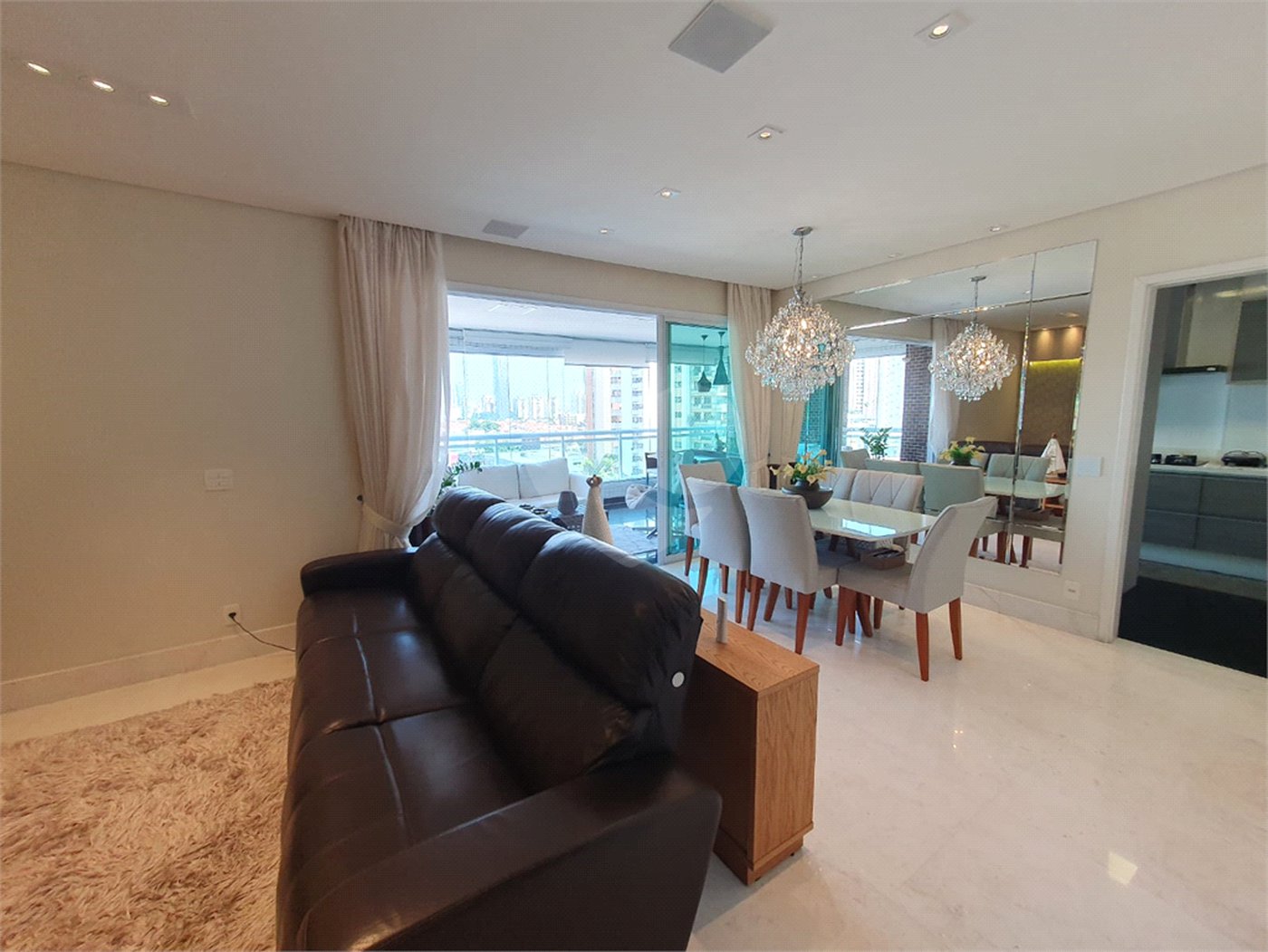 Apartamento à venda com 4 quartos, sendo 3 suítes, em Vila Santo Estevão, São Paulo, SP