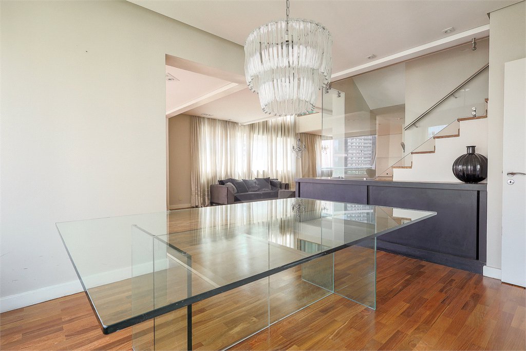 Apartamento à venda com 4 suítes,  em Jardim Paulistano, São Paulo, SP
