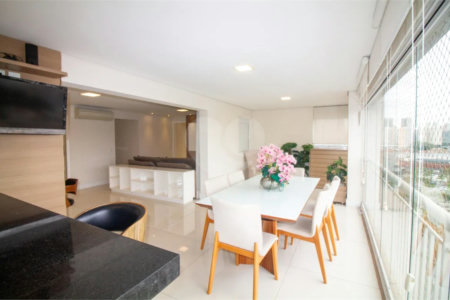 Apartamento à venda com 3 suítes em Jardim Dom Bosco, São Paulo, SP