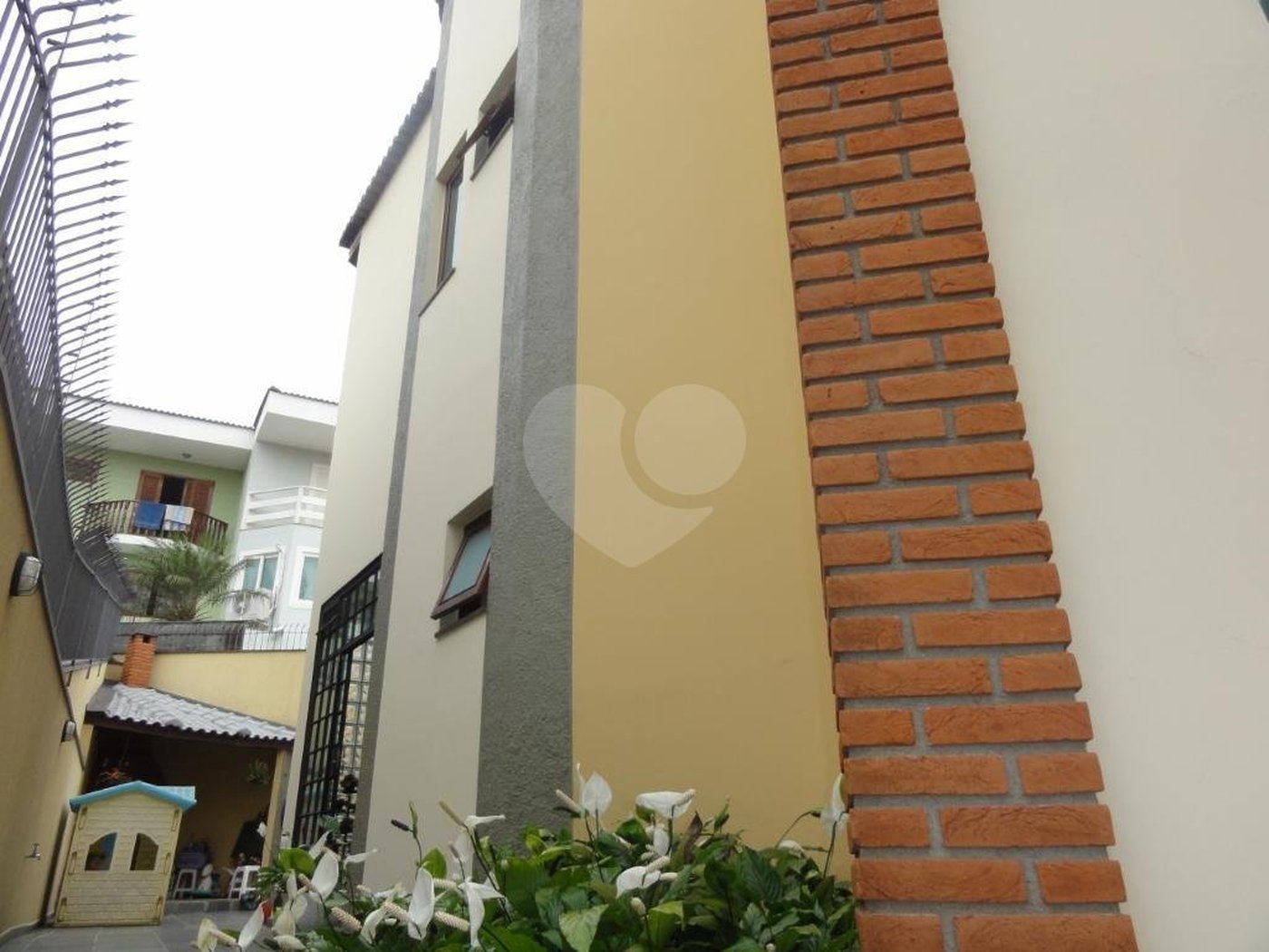 Sobrado à venda com 3 suítes em Palmas do Tremembé, São Paulo, SP