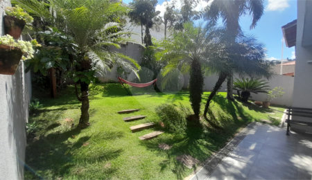 Casa à venda com 3 quartos, sendo 1 suíte,  no condomínio Residencial Itatiba Country Club, Itatiba - SP