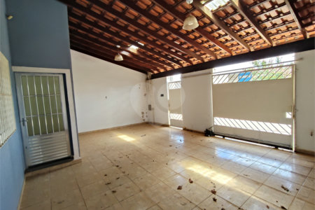 Casa à venda com 2 quartos em Cambuí, Itapetininga, SP
