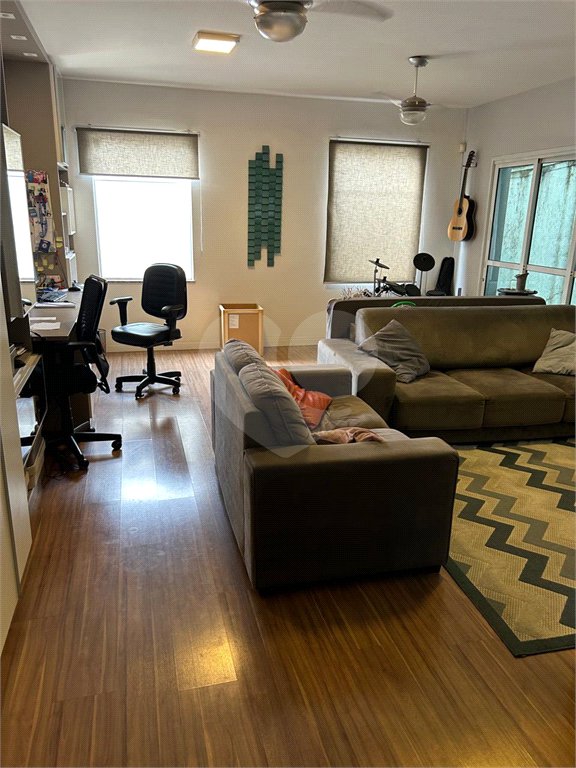 Casa à venda com 2 suítes no condomínio Residencial, Mogi das Cruzes - SP