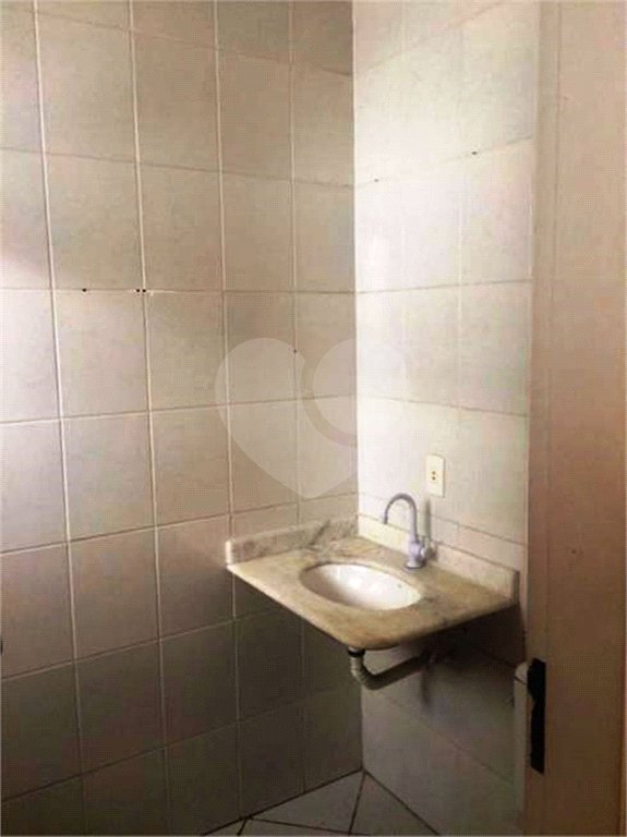 Casa à venda com 3 quartos, sendo 1 suíte, no condomínio Vila das Macieiras, São Paulo - SP