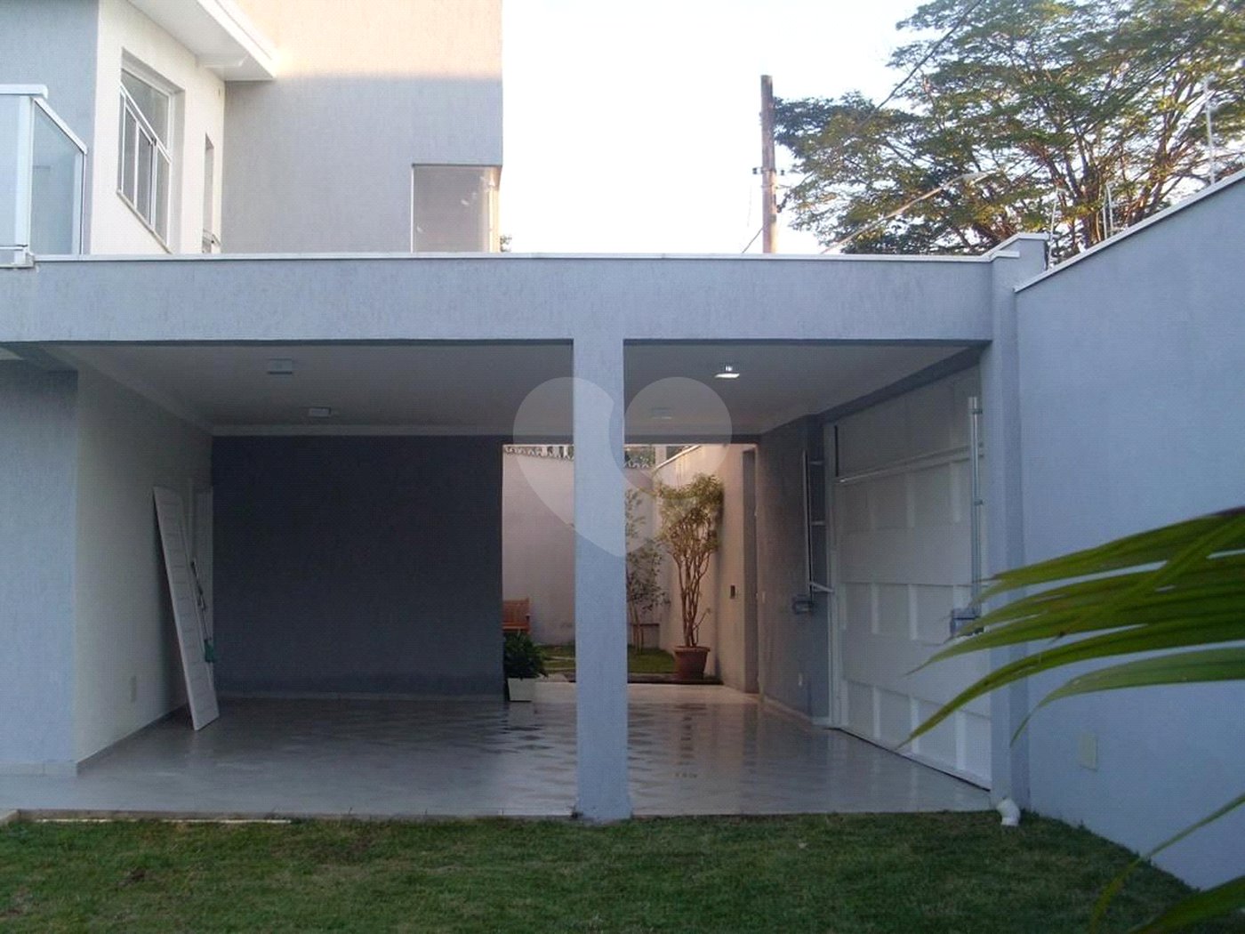 Sobrado à venda com 4 suítes em Vila Oliveira, Mogi das Cruzes, SP