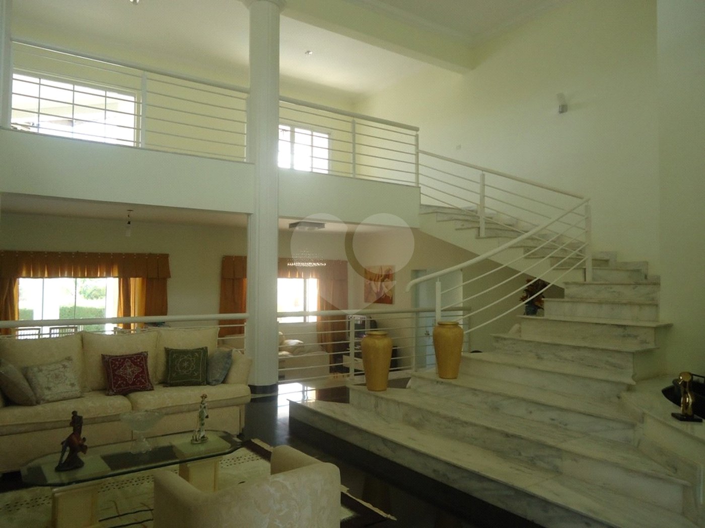 Casa à venda com 6 quartos, sendo 4 suítes,  no condomínio Monte Belo, Salto - SP
