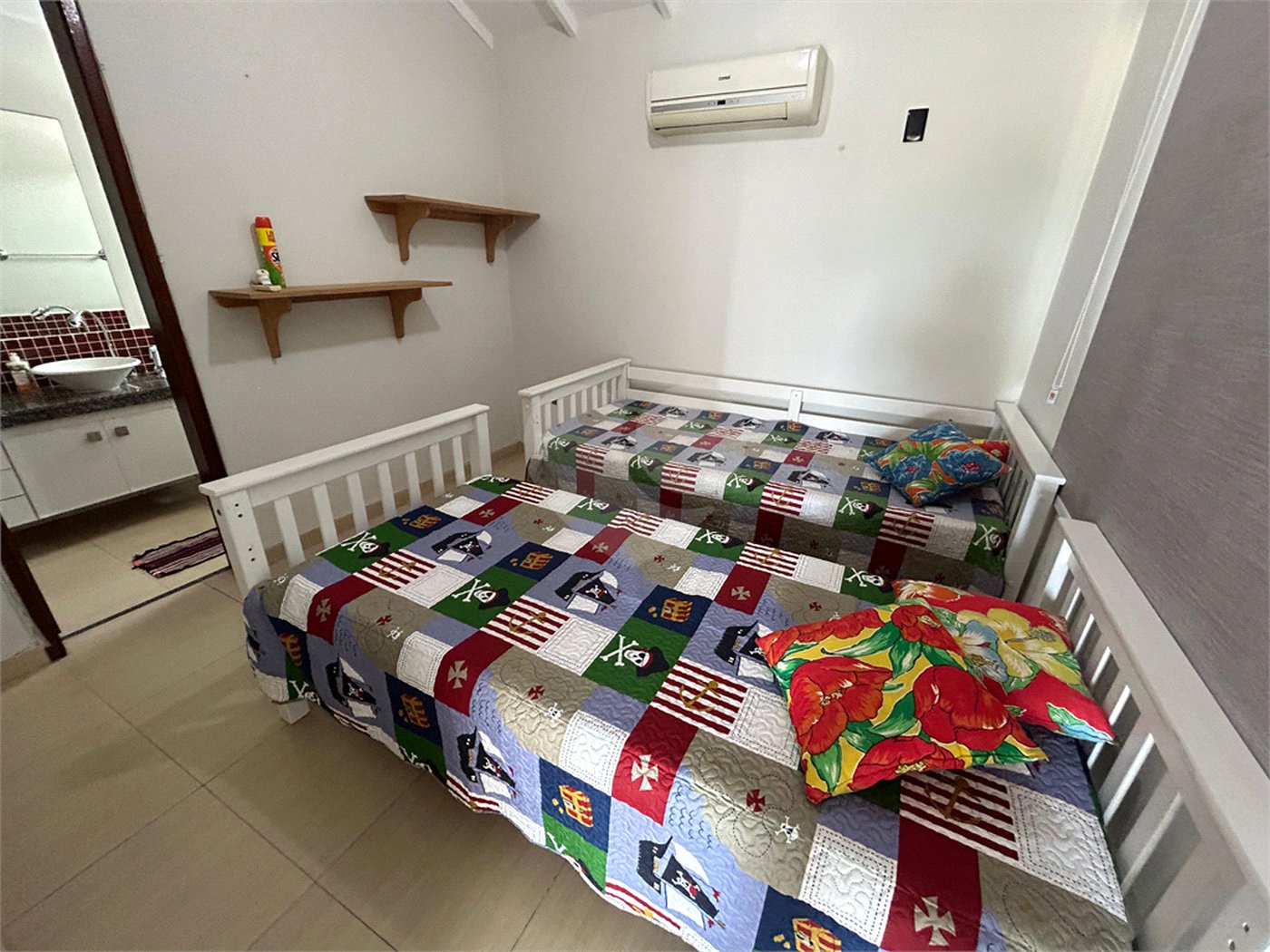 Casa à venda com 3 quartos, sendo 2 suítes,  em Rasa, Armação dos Búzios, RJ