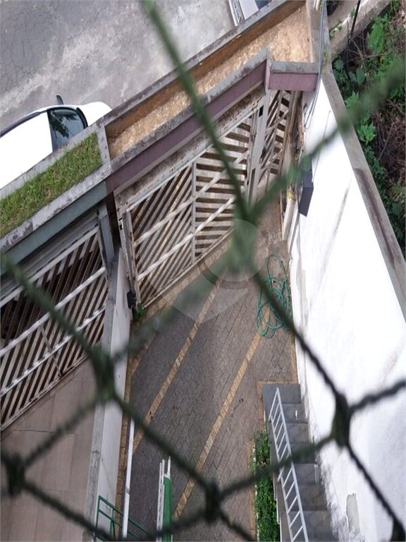 Sobrado à venda com 4 quartos, sendo 3 suítes, em Vila Irmãos Arnoni, São Paulo, SP