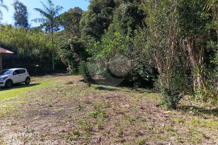 Chácara à venda com 3 quartos, sendo 1 suíte, no Centro (canguera), São Roque, SP