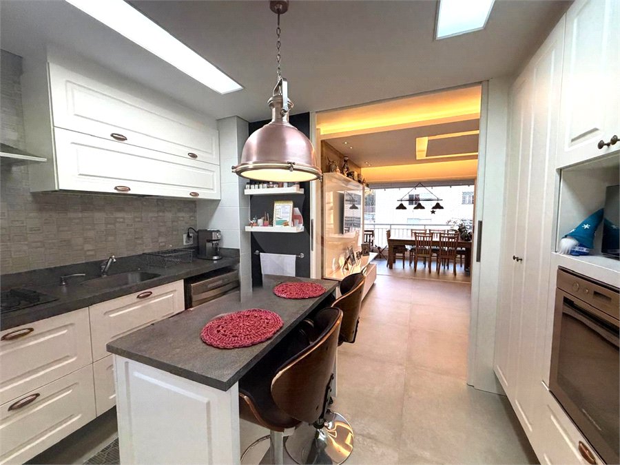 Apartamento à venda com 3 quartos, sendo 1 suíte,  em Alto da Boa Vista, São Paulo, SP
