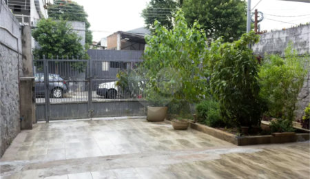 Sobrado à venda com 4 quartos, sendo 1 suíte,  em Vila Jaguara, São Paulo, SP