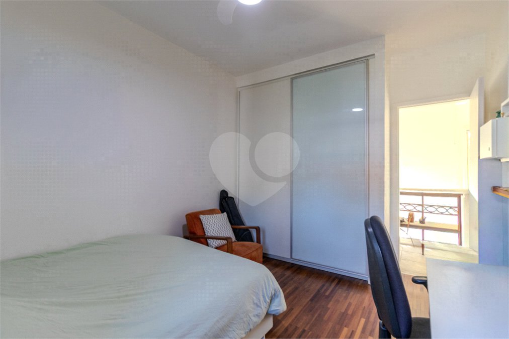 Sobrado à venda com 3 quartos, sendo 1 suíte, em Alto da Boa Vista, São Paulo, SP