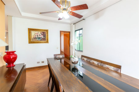Casa à venda com 4 quartos, sendo 2 suítes, em Brooklin Paulista, São Paulo, SP