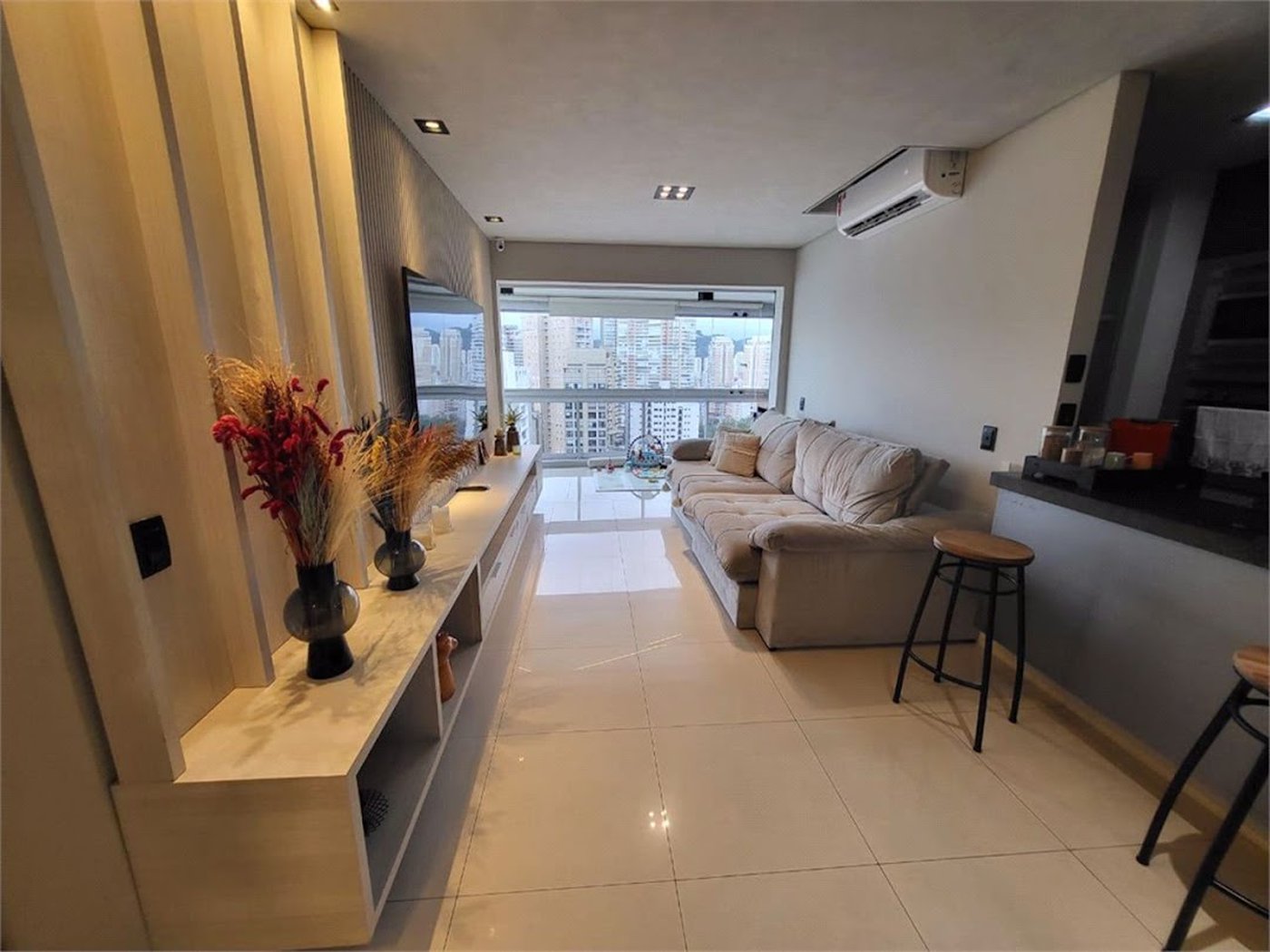 Apartamento Residencial à venda, Gonzaga, Santos - AP1097.