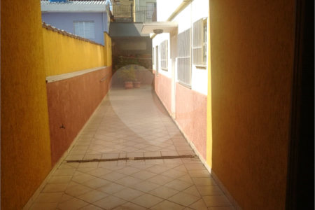 Casa à venda com 4 quartos, sendo 1 suíte,  em Vila Gustavo, São Paulo, SP