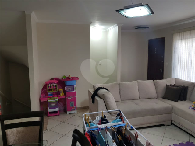 Casa à venda com 3 quartos, sendo 1 suíte,  no condomínio Res Azaléias, São Paulo - SP