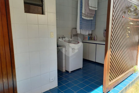 Casa à venda com 5 quartos, sendo 4 suítes, em Jardim São Bento, São Paulo, SP