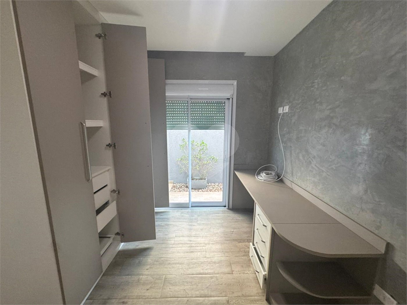 Casa à venda com 3 suítes no condomínio Aruã, Mogi das Cruzes - SP