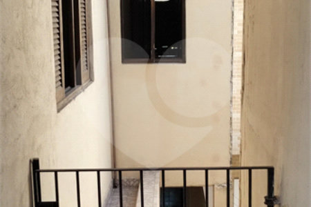 Sobrado à venda com 4 quartos, sendo 1 suíte, em Vila Nivi, São Paulo, SP