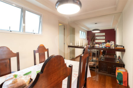 Apartamento à venda com 4 quartos, sendo 2 suítes,  em Alto de Pinheiros, São Paulo, SP