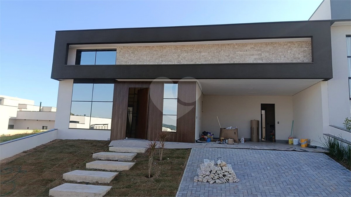 Casa à venda com 3 suítes no condomínio London Park, Indaiatuba - SP