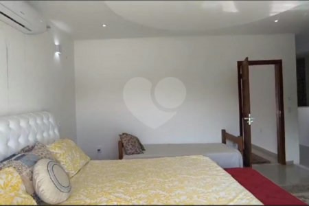 Casa à venda com 4 suítes no Centro, Santa Cruz Cabrália, BA