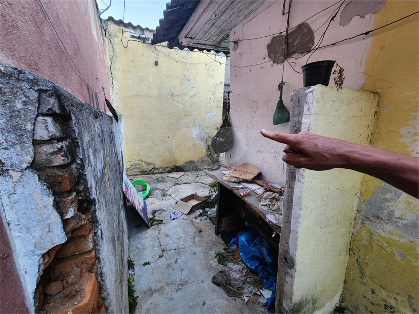 Casa à venda com 3 quartos, sendo 1 suíte, em Jardim Eusonia, Guarulhos, SP