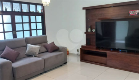 Sobrado à venda com 3 quartos, sendo 1 suíte,  em Vila Ema, São Paulo, SP