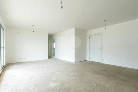 Apartamento à venda com 3 suítes em Jardim Dom Bosco, São Paulo, SP