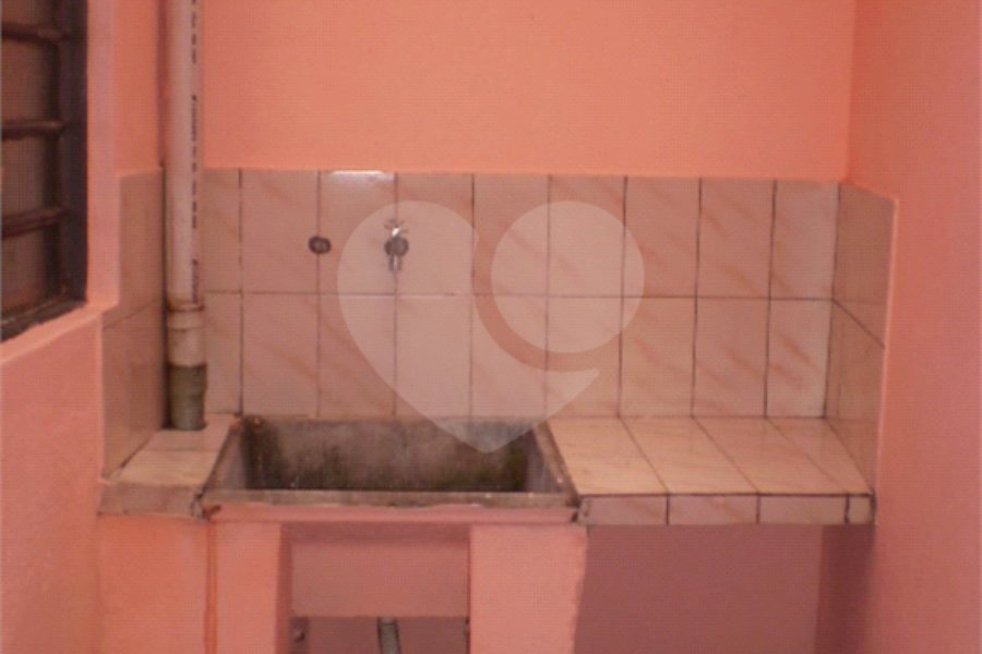 Casa à venda com 2 quartos no condomínio Travessa Salomão Régis Piza,17, São Paulo - SP