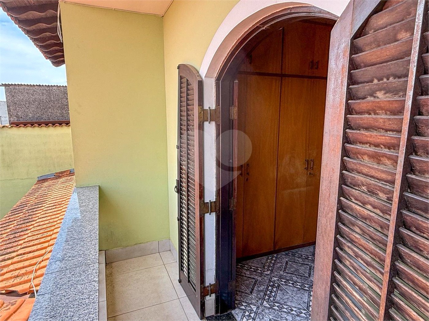 Sobrado à venda com 3 quartos, sendo 1 suíte, em Cidade Líder, São Paulo, SP