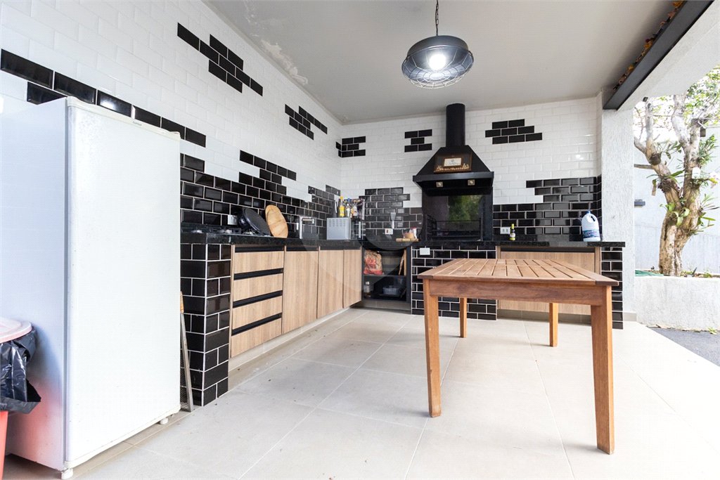 Casa à venda com 4 suítes no condomínio Villa Castanheira, São Paulo - SP