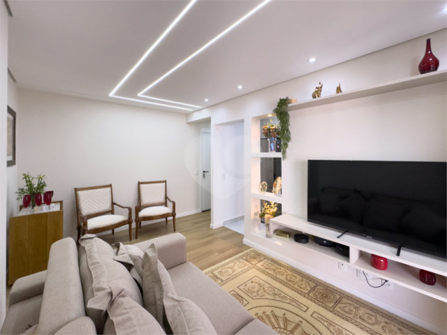 Apartamento à venda com 2 quartos, sendo 1 suíte,  em Jardim Prudência, São Paulo, SP