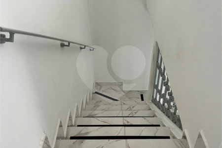 Sobrado à venda com 3 quartos em Vila Laís, São Paulo, SP