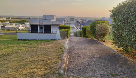 Terreno à venda no condomínio Lagos D Icarai, Salto - SP