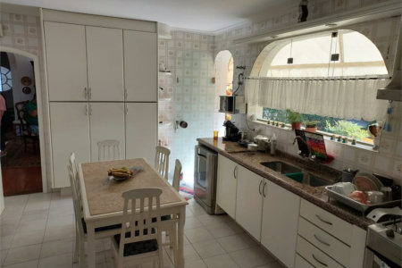 Sobrado à venda com 4 suítes em Vila Inah, São Paulo, SP