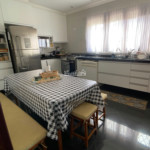 Casa à venda com 3 quartos, sendo 1 suíte, com vista deslumbrante em Recreio Maristela, Atibaia