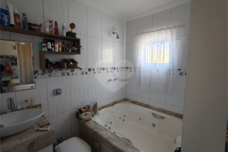 Casa à venda com 2 quartos, sendo 1 suíte, em Vila Santa Terezinha, Várzea Paulista, SP