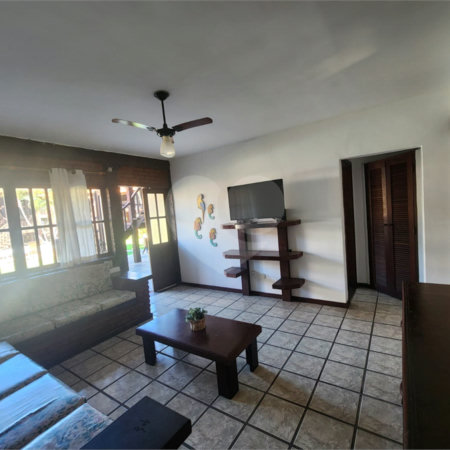 Casa em condomínio à venda com 2 quartos em Geribá, Armação dos Búzios, RJ