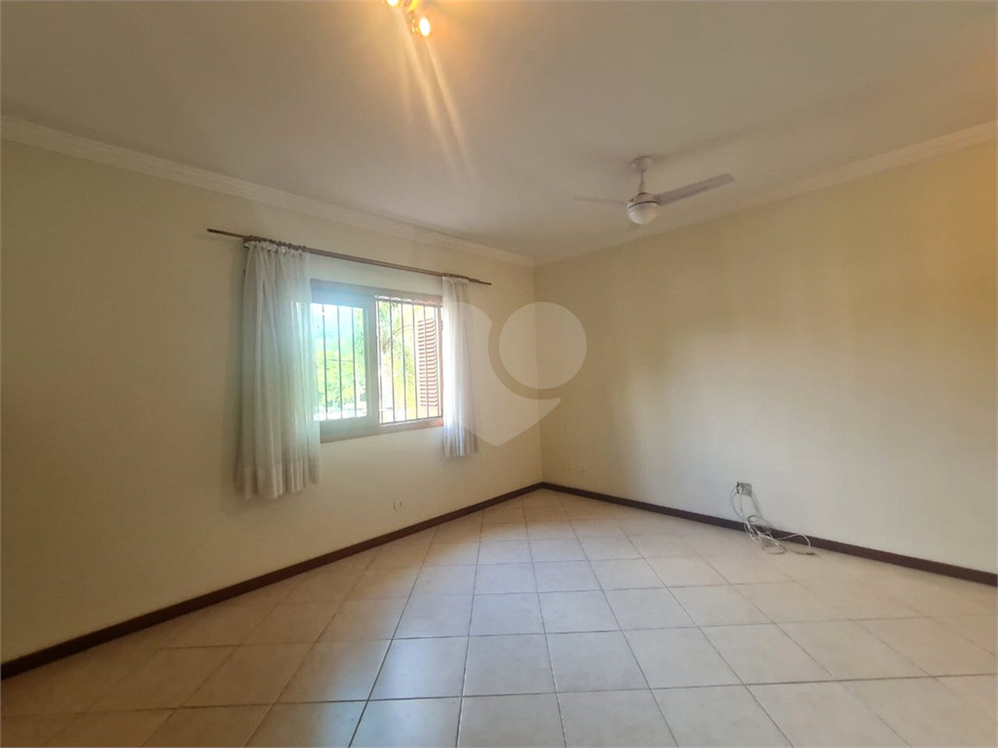 Casa à venda com 3 suítes em Interlagos, São Paulo, SP
