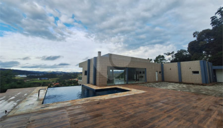 Casa à venda com 3 suítes no Centro, Bom Jesus dos Perdões, SP